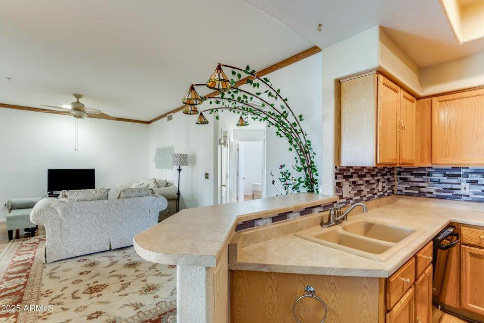 9151 W Greenway Road - Photo 10