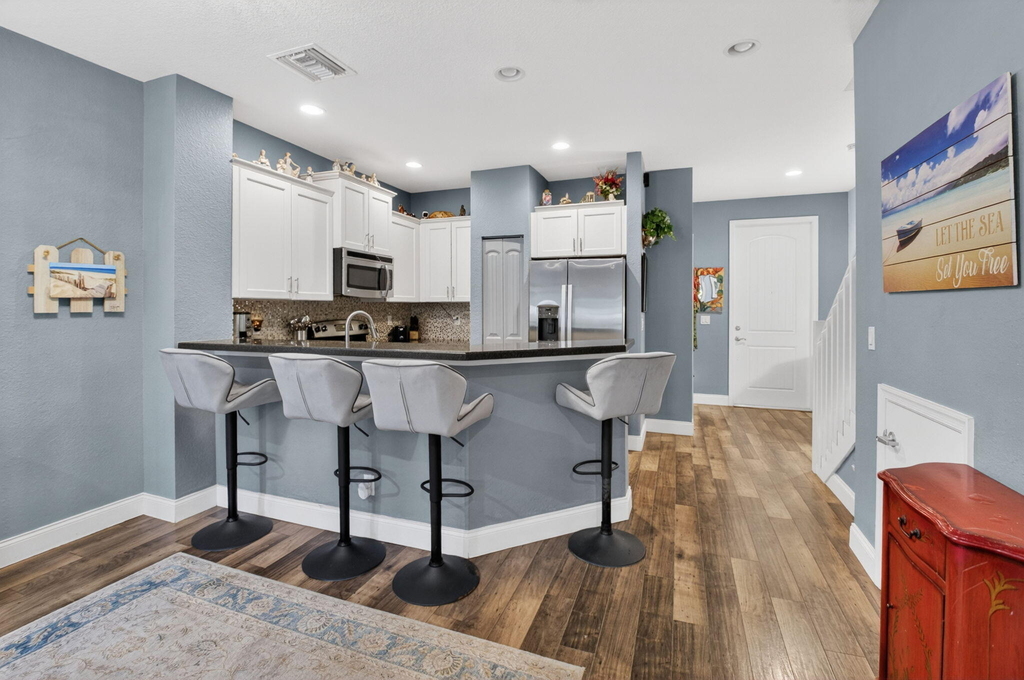 2626 Webb Avenue - Photo 7