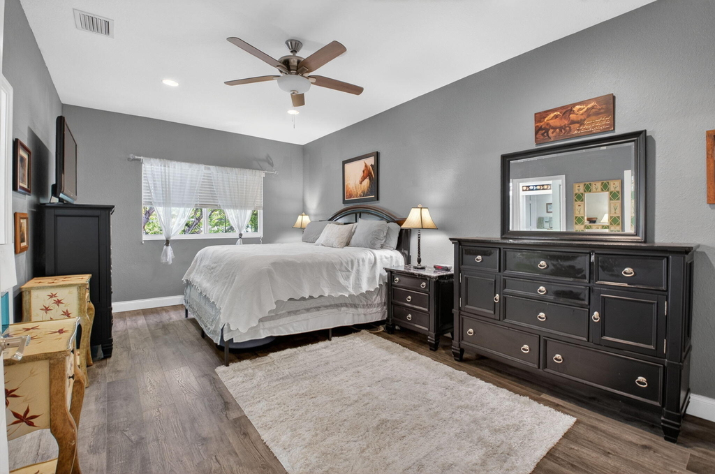 2626 Webb Avenue - Photo 12