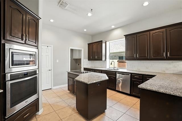 8220 Holliday Road - Photo 14