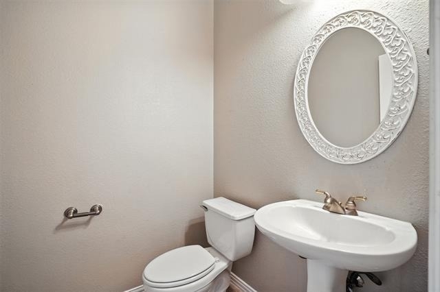 8220 Holliday Road - Photo 9