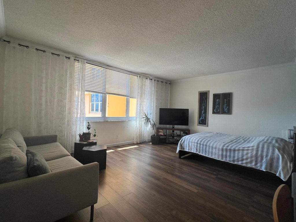 2501 S Ocean Drive - Photo 2