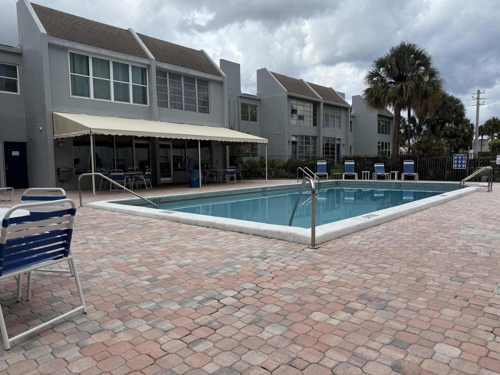 2900 Sw 22nd Avenue - Photo 30