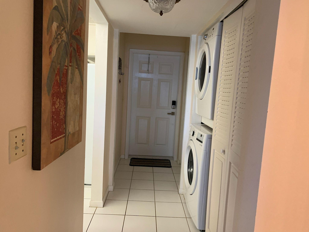 2900 Sw 22nd Avenue - Photo 3
