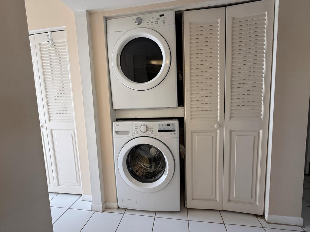 2900 Sw 22nd Avenue - Photo 4