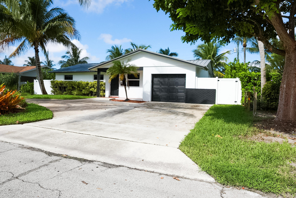 1502 Nw 4th Avenue - Photo 2