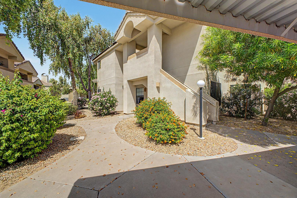 6885 E Cochise Road - Photo 1