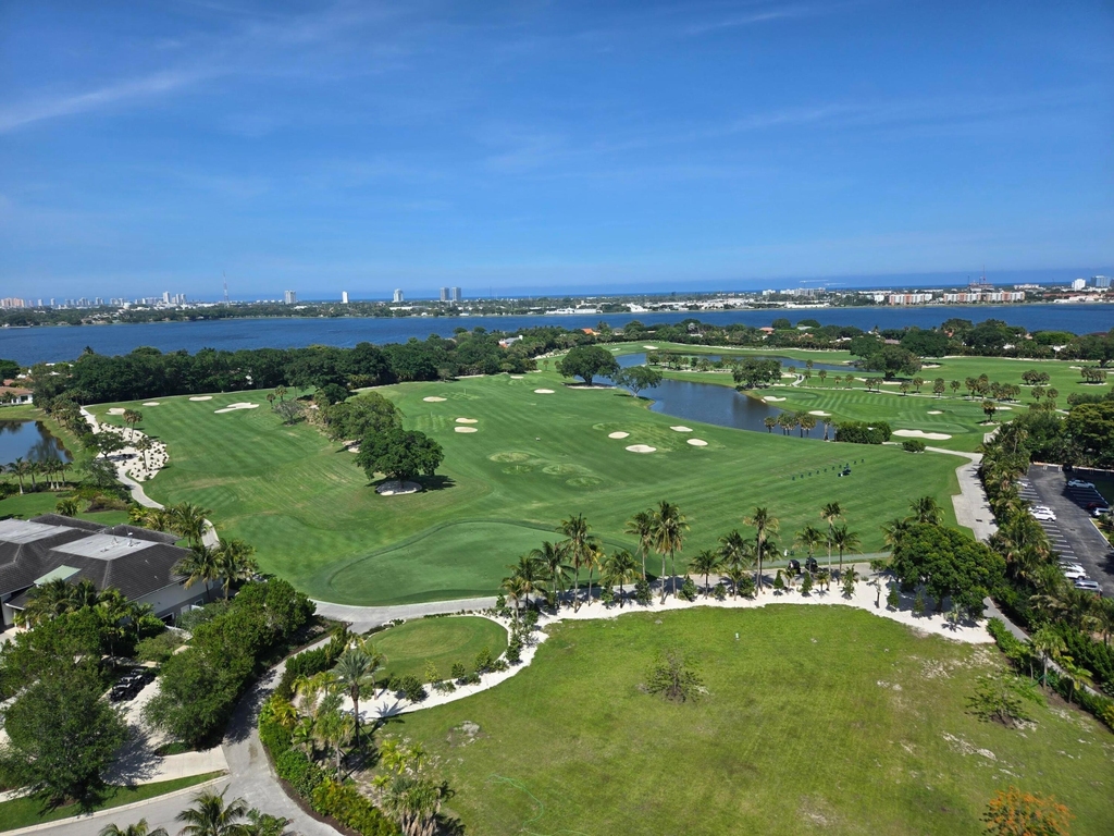 2400 Presidential Way - Photo 23