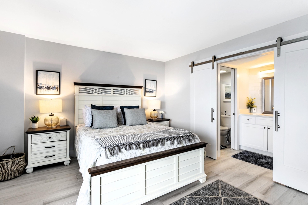 2400 Presidential Way - Photo 15