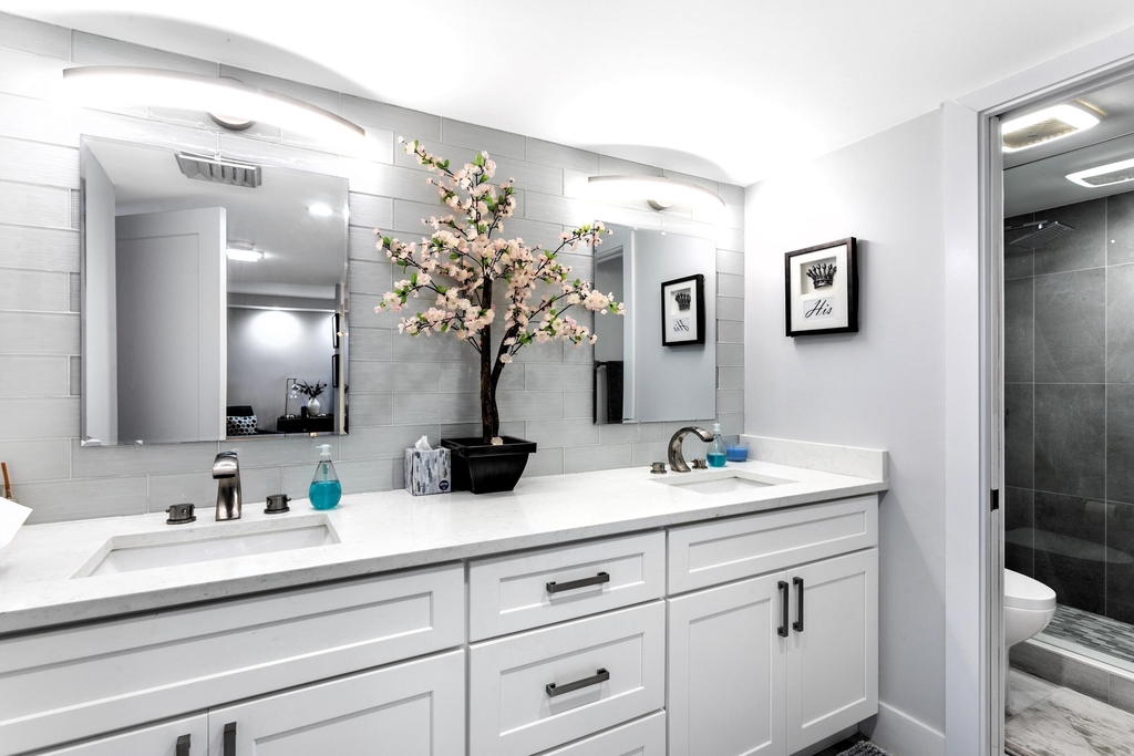 2400 Presidential Way - Photo 14