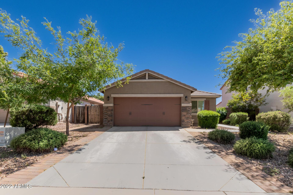 2227 E Stacey Road - Photo 1