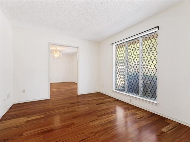 412 Oakmont Lane N - Photo 2