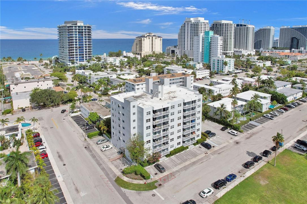 720 Orton Avenue - Photo 2
