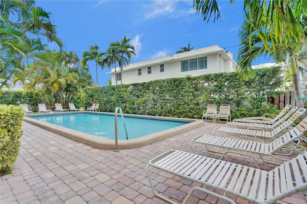 720 Orton Avenue - Photo 30