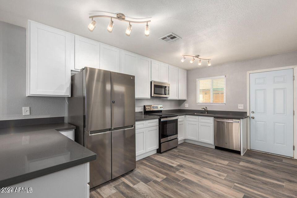 3 N Naco Way - Photo 0