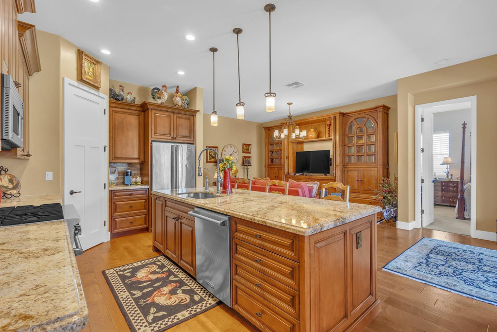 2555 S Benton - Photo 52