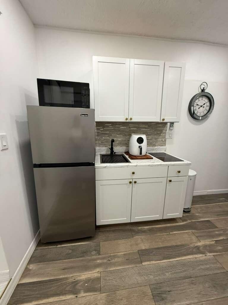 3111 N 66th Avenue - Photo 2