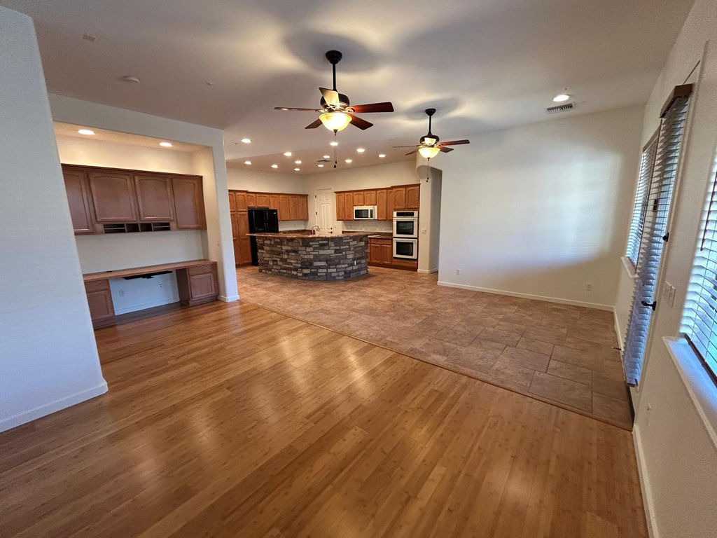 831 W Sycamore Court - Photo 7