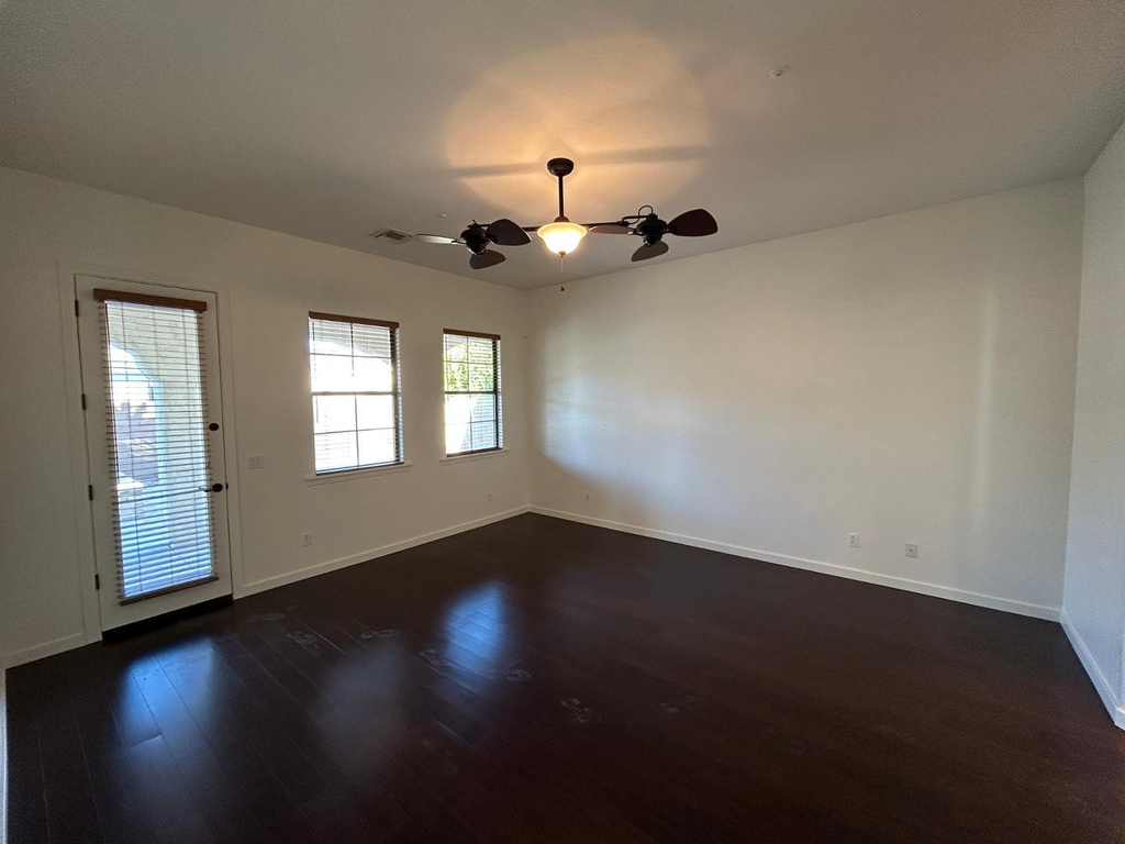 831 W Sycamore Court - Photo 14