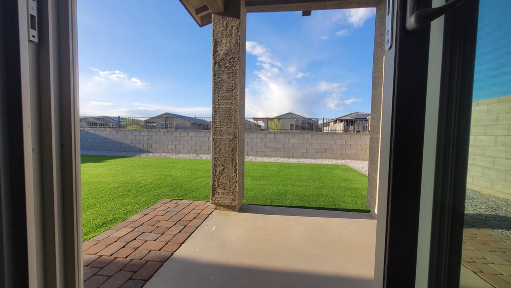 15998 W Smoketree Drive - Photo 23