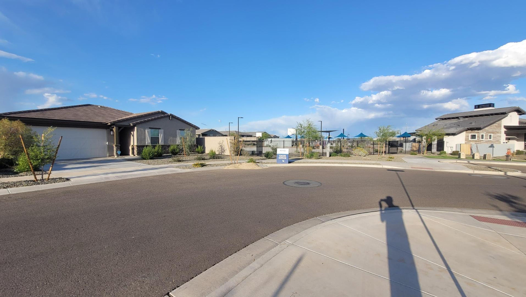 15998 W Smoketree Drive - Photo 3