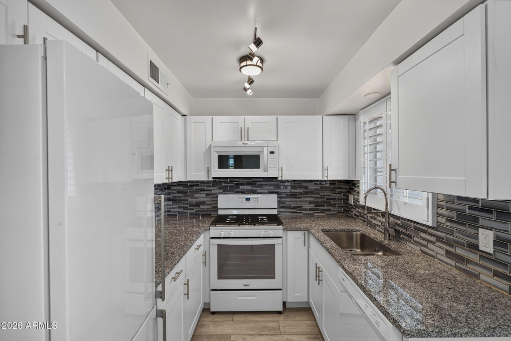 3517 E Montecito - Photo 25