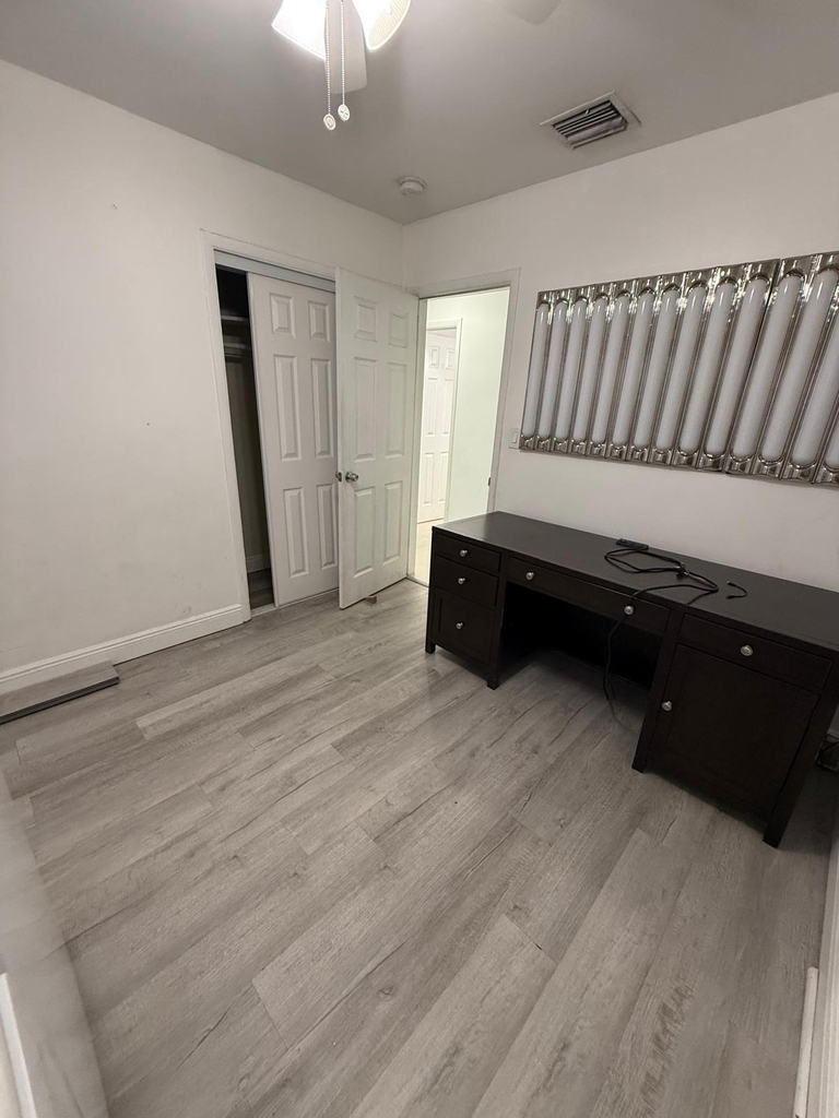 3111 N 66th Avenue - Photo 17