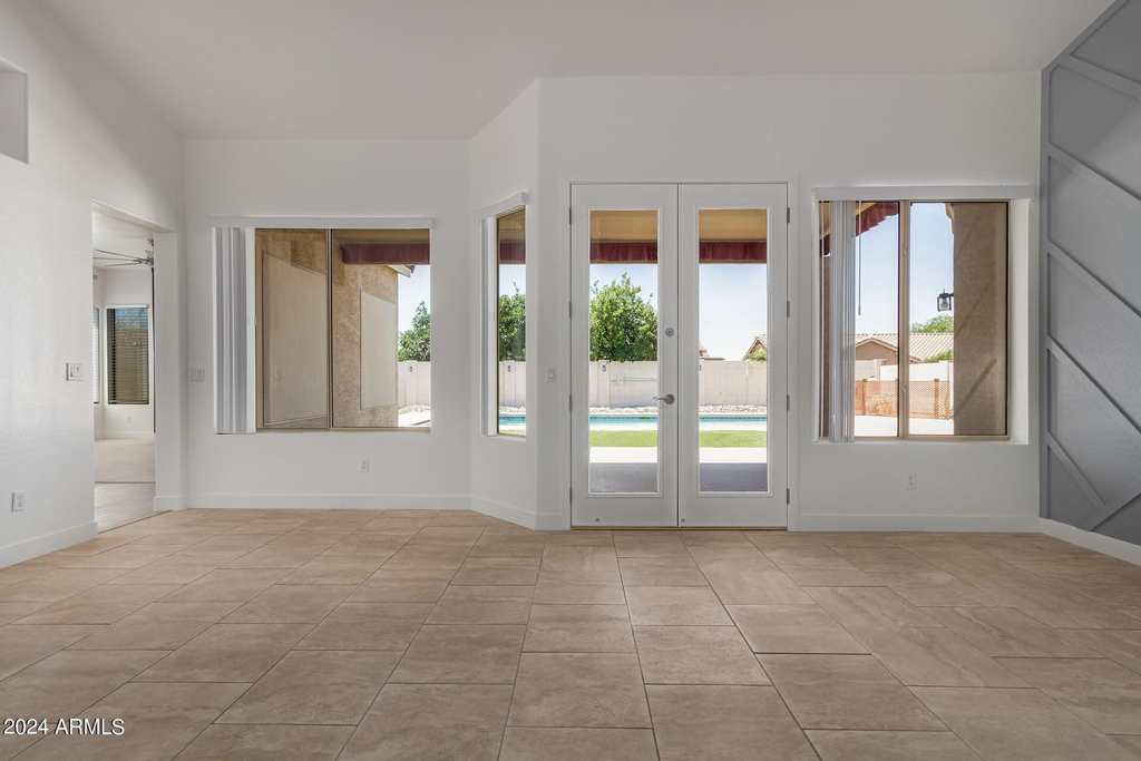 4327 E Sands Drive - Photo 5