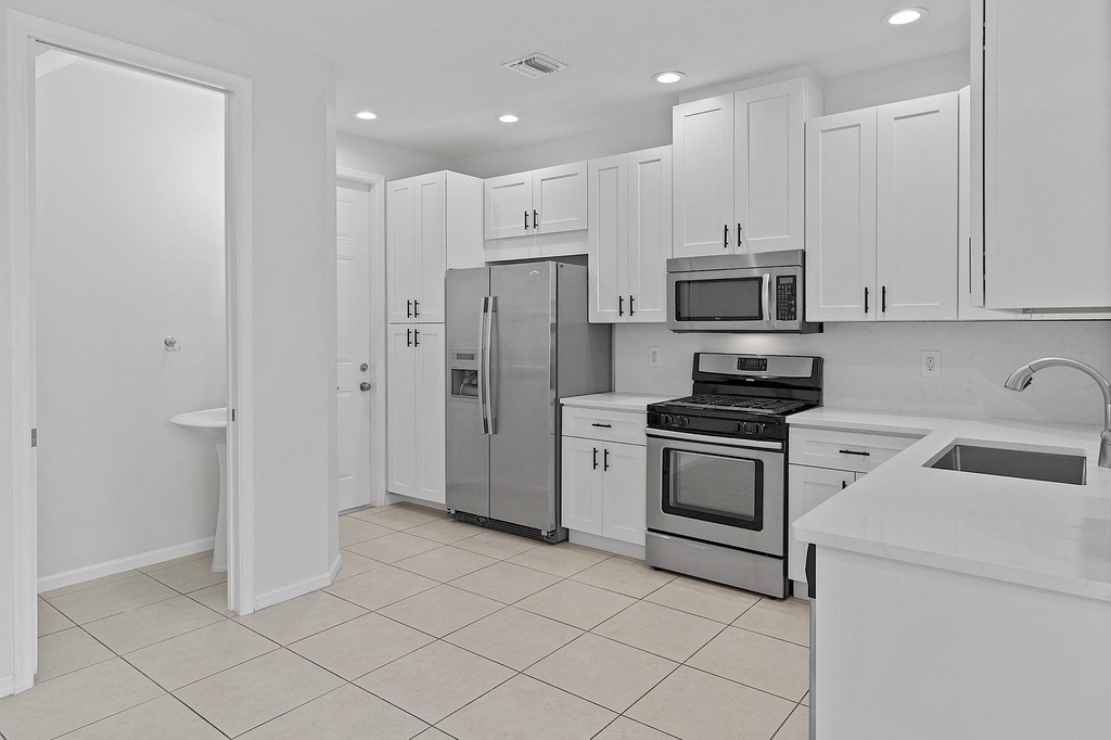 3330 Nw 124th Way - Photo 8