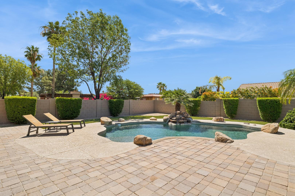 9033 W Patrick Lane - Photo 19