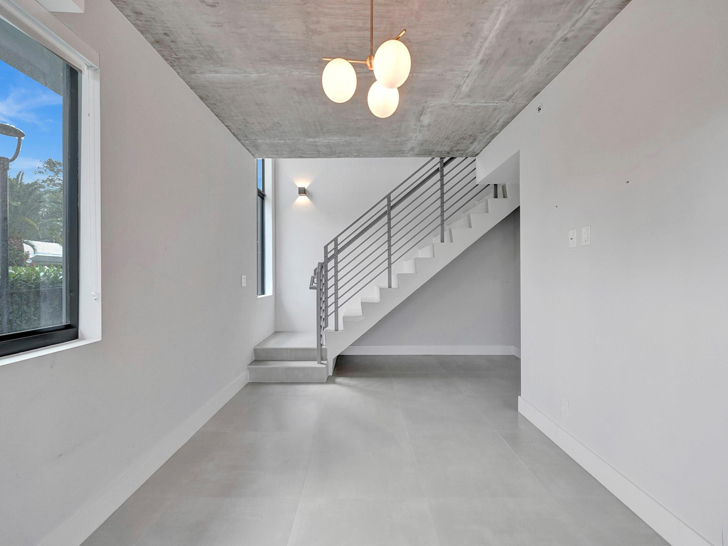 924 Ne 4th Street - Photo 8