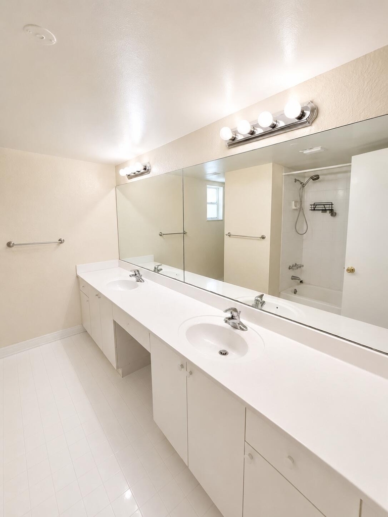 4205 N University Drive - Photo 22