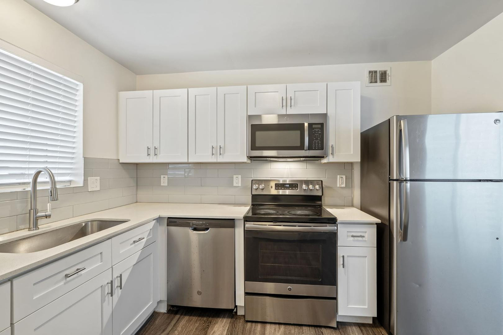 1707 N 18th - Photo 7