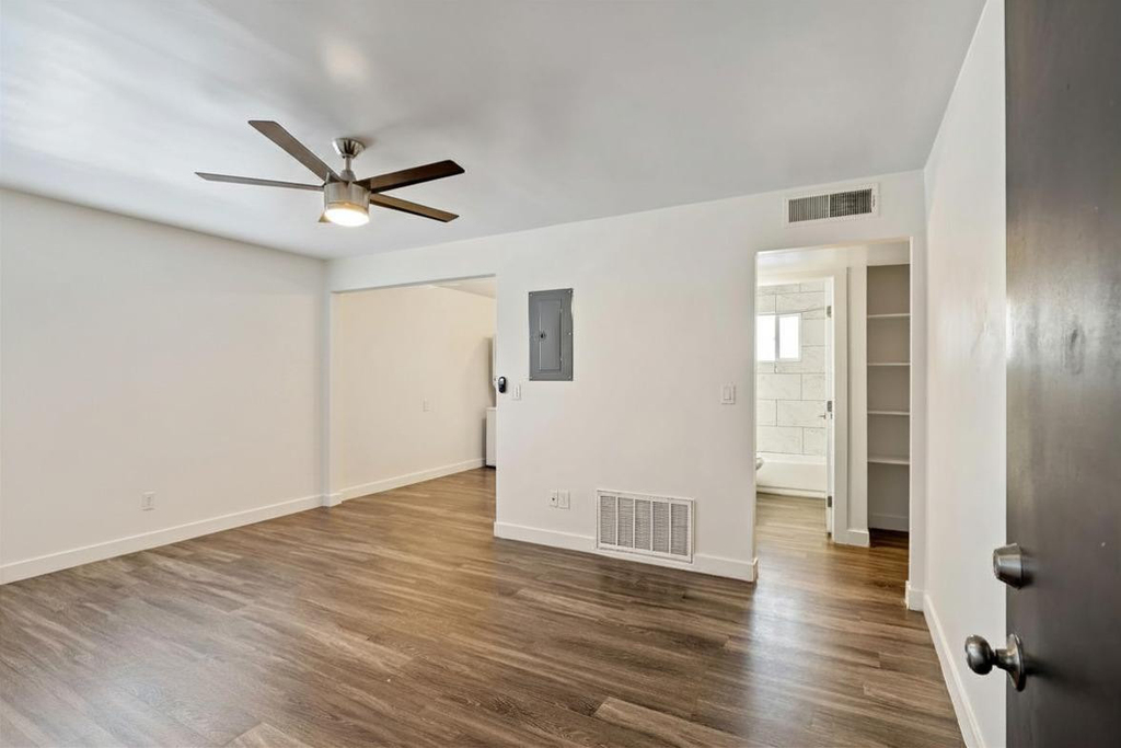 1707 N 18th - Photo 3