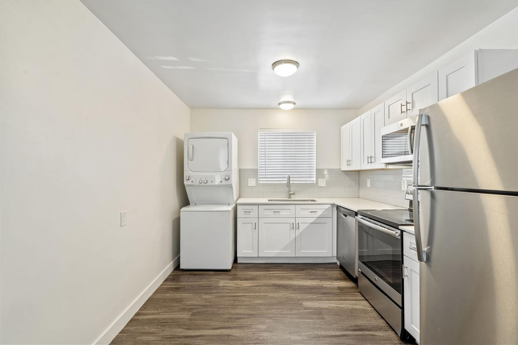 1707 N 18th - Photo 0