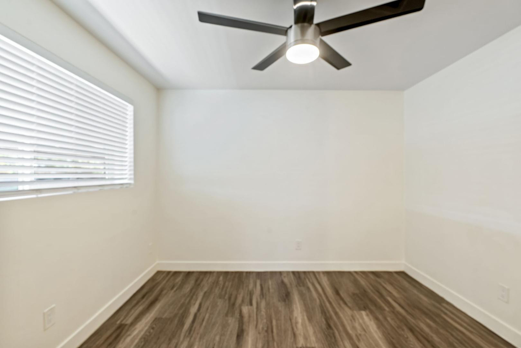 1707 N 18th - Photo 11