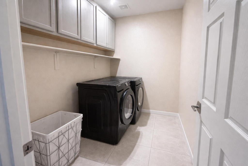 14515 W Lisbon Lane - Photo 8