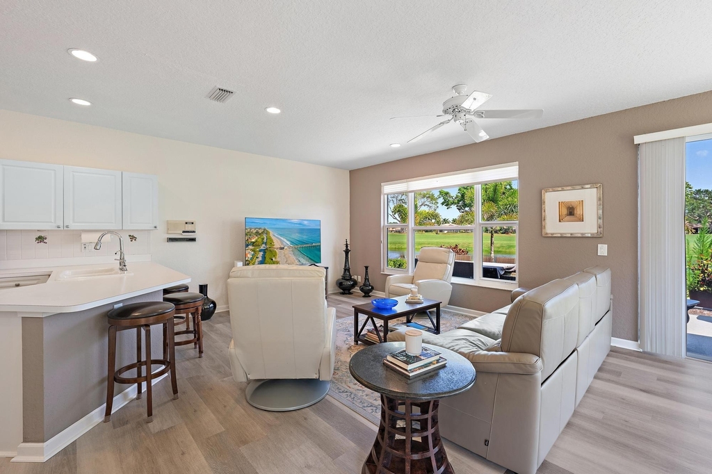 8232 Heritage Club Drive - Photo 6