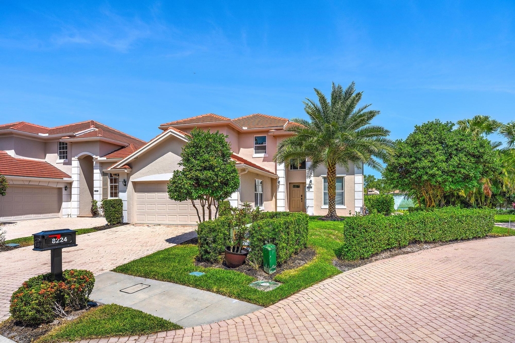 8232 Heritage Club Drive - Photo 1