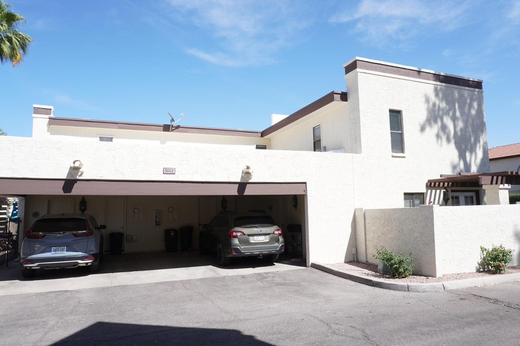 5002 E Hazel Drive - Photo 2