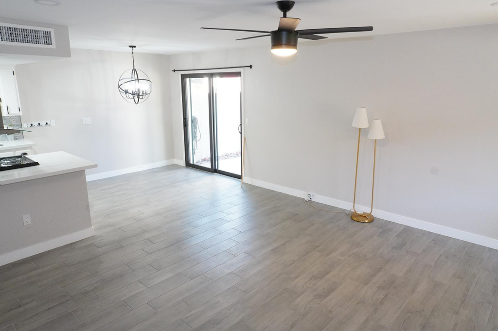5002 E Hazel Drive - Photo 4