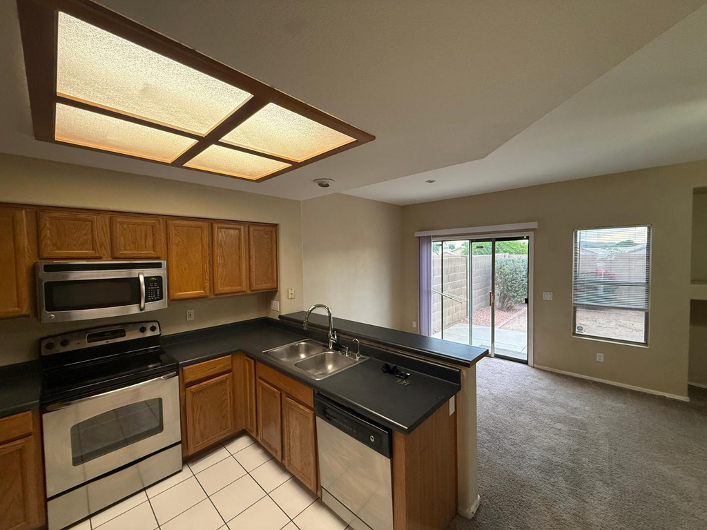 24642 N 36th Avenue - Photo 10
