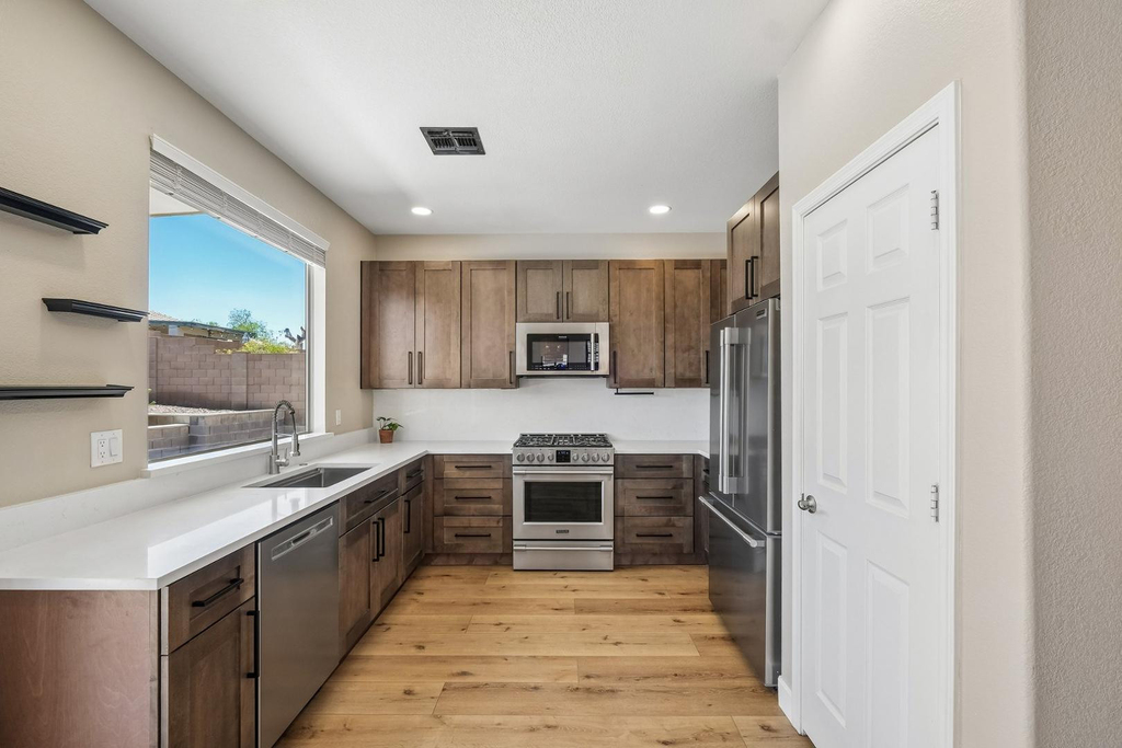 18381 W Mcneil Street - Photo 1