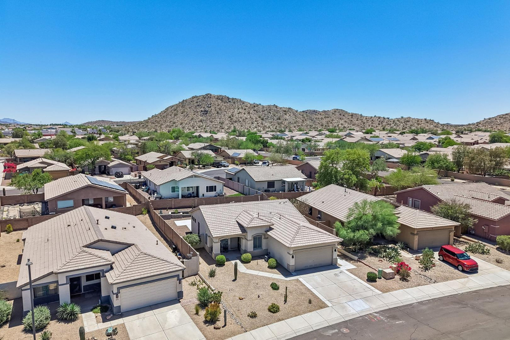 18381 W Mcneil Street - Photo 36