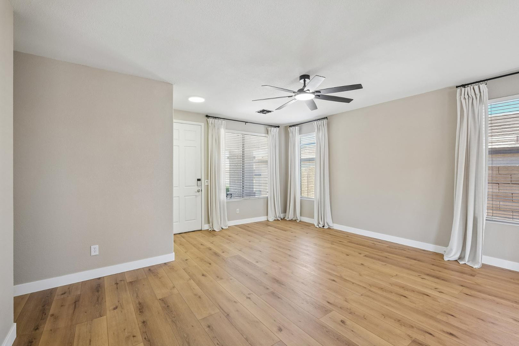 18381 W Mcneil Street - Photo 10