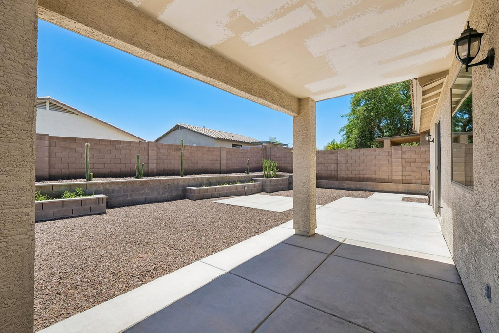 18381 W Mcneil Street - Photo 32