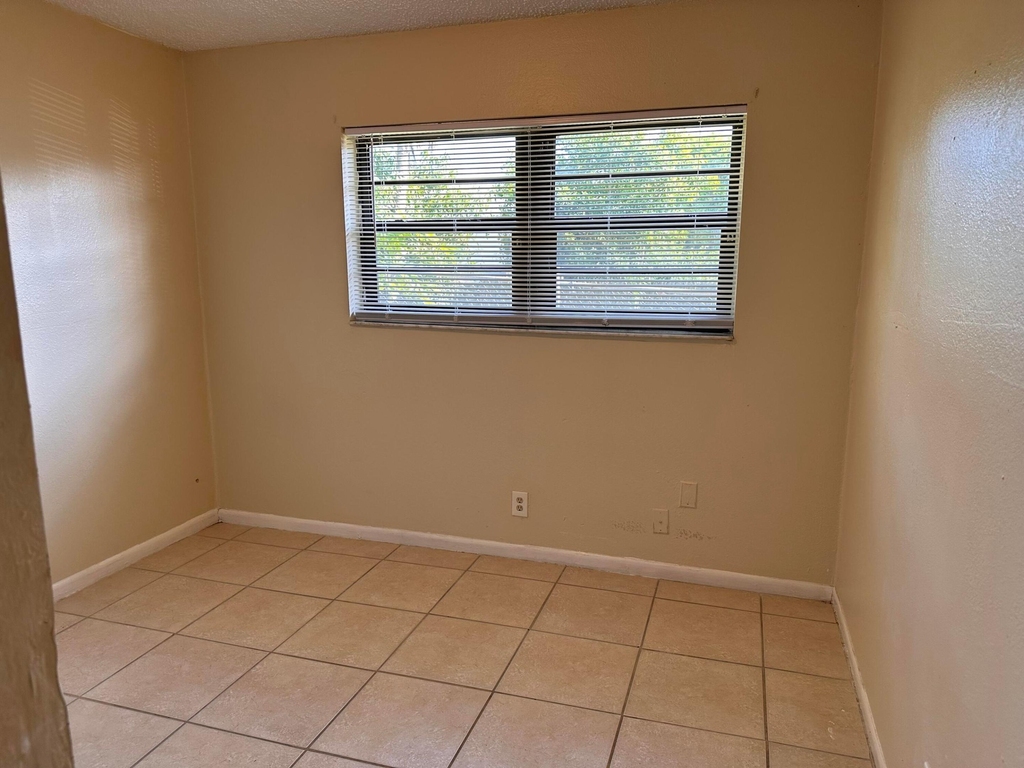 50 Nw 8th Avenue - Photo 7