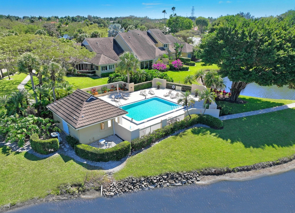 2624 Muirfield Court - Photo 3