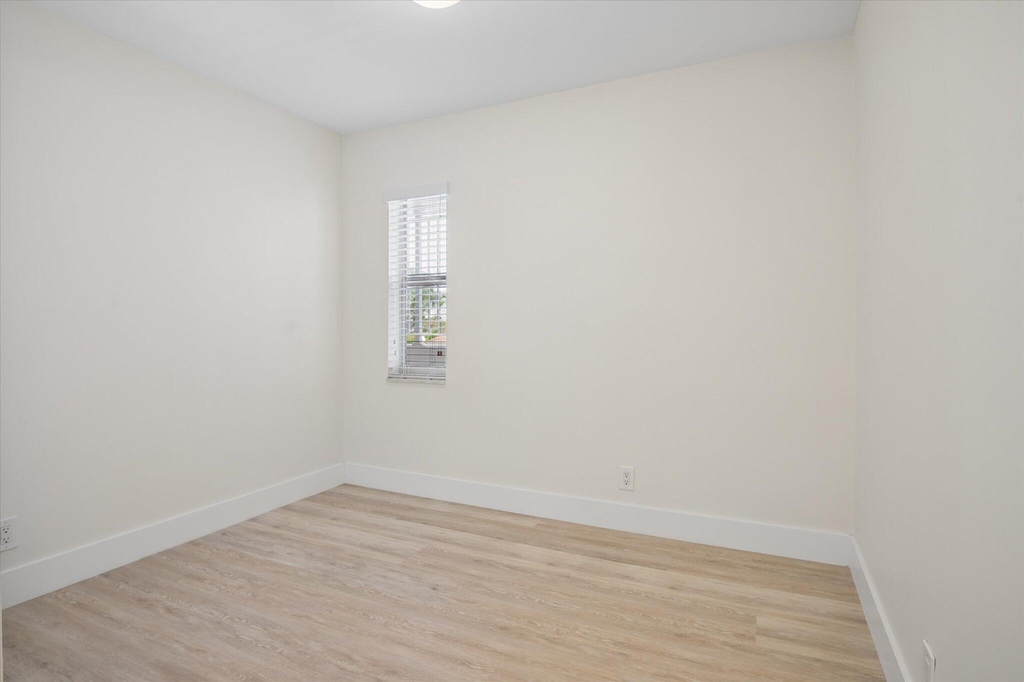 511 Bayshore Drive - Photo 11