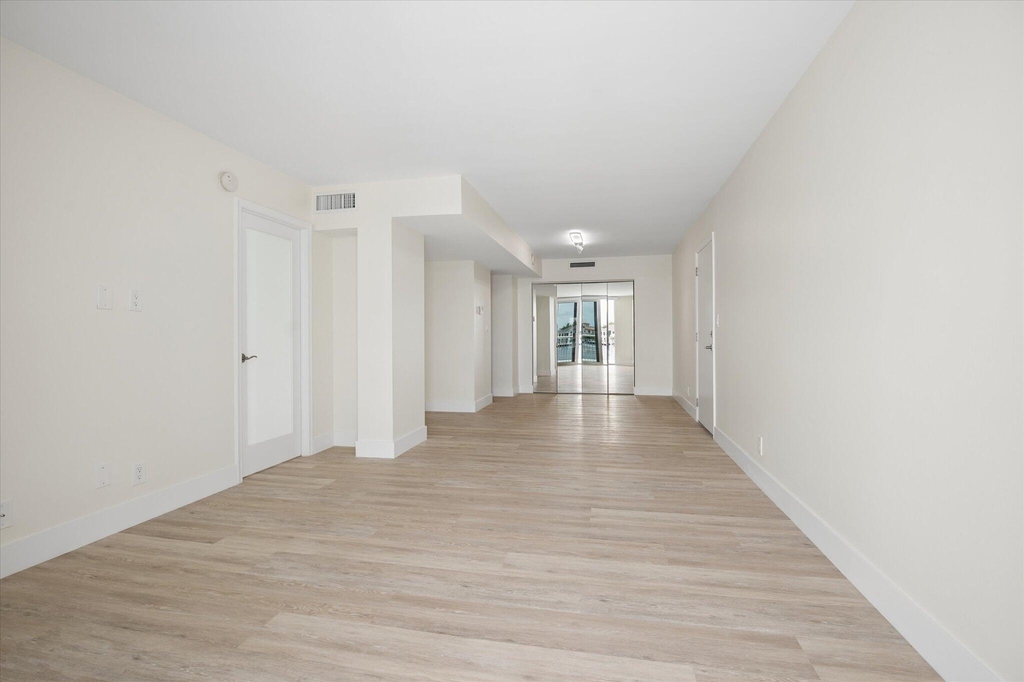 511 Bayshore Drive - Photo 3